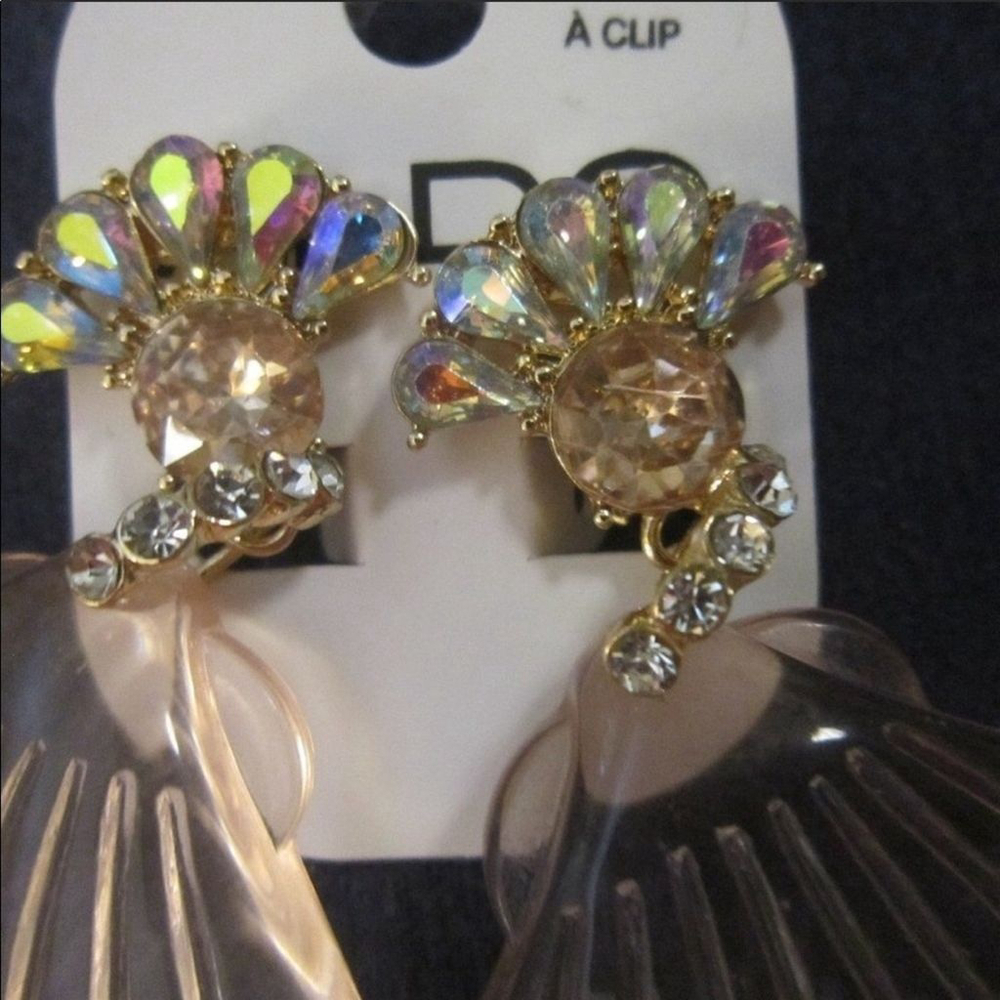 ALDO resin shell clip earrings with Crystals NEW - Picture 6 of 12